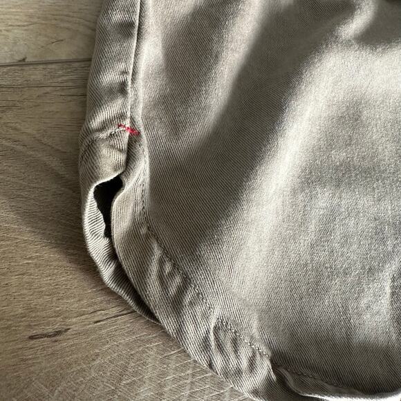 XiRena Wesley Short Dark Sand Khaki M - Picture 7 of 13